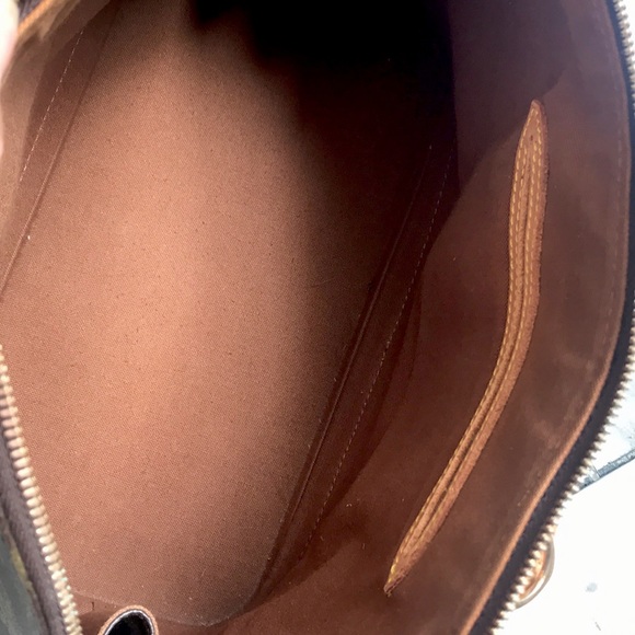 Louis Vuitton Alma in monogram canvas - Picture 9 of 15